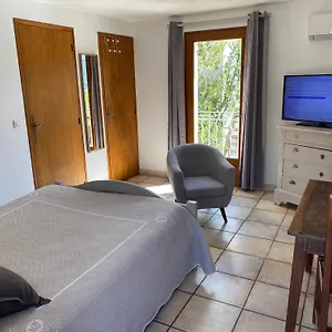 https://chambre-une-fenetre-sur-le-ventoux.hotels-rhonealpes.com